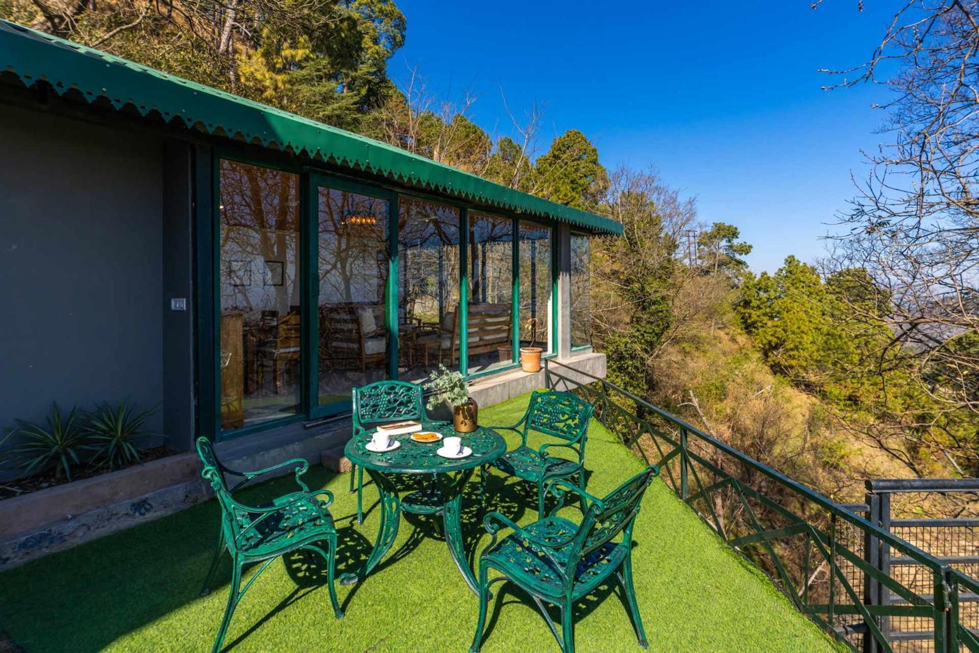 Stayvista At Padam Hill- Pet Friendly Villa With Garden Kasauli Exterior foto